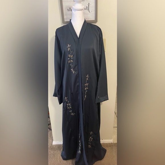 Abaya Dress Embroidered Kimono Coverup From U.A.E Size 58. New - Picture 5 of 17